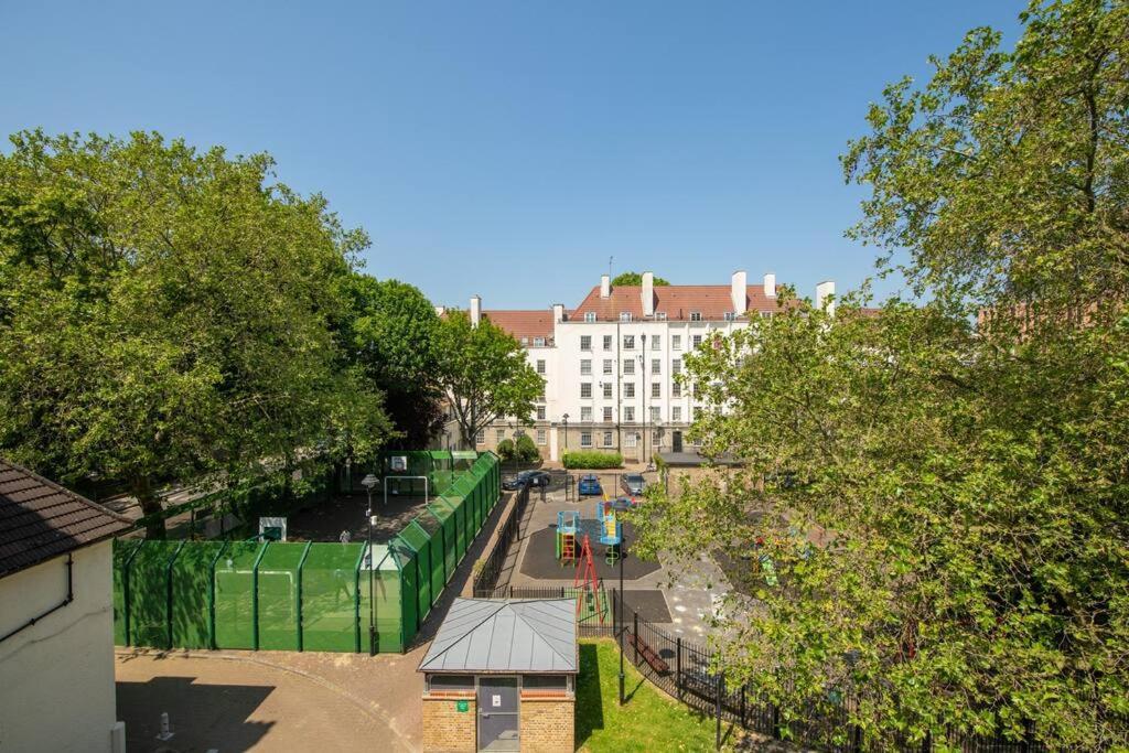 Charming 2 Bedroom Flat In The Heart Of Kings Cross, Лондон Экстерьер фото
