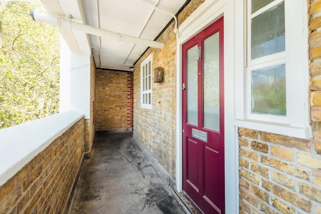 Charming 2 Bedroom Flat In The Heart Of Kings Cross, Лондон Экстерьер фото
