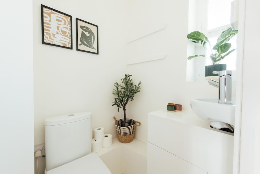 Charming 2 Bedroom Flat In The Heart Of Kings Cross, Лондон Экстерьер фото