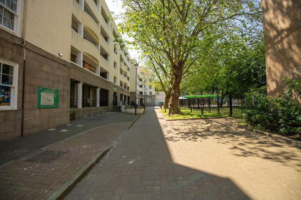 Charming 2 Bedroom Flat In The Heart Of Kings Cross, Лондон Экстерьер фото