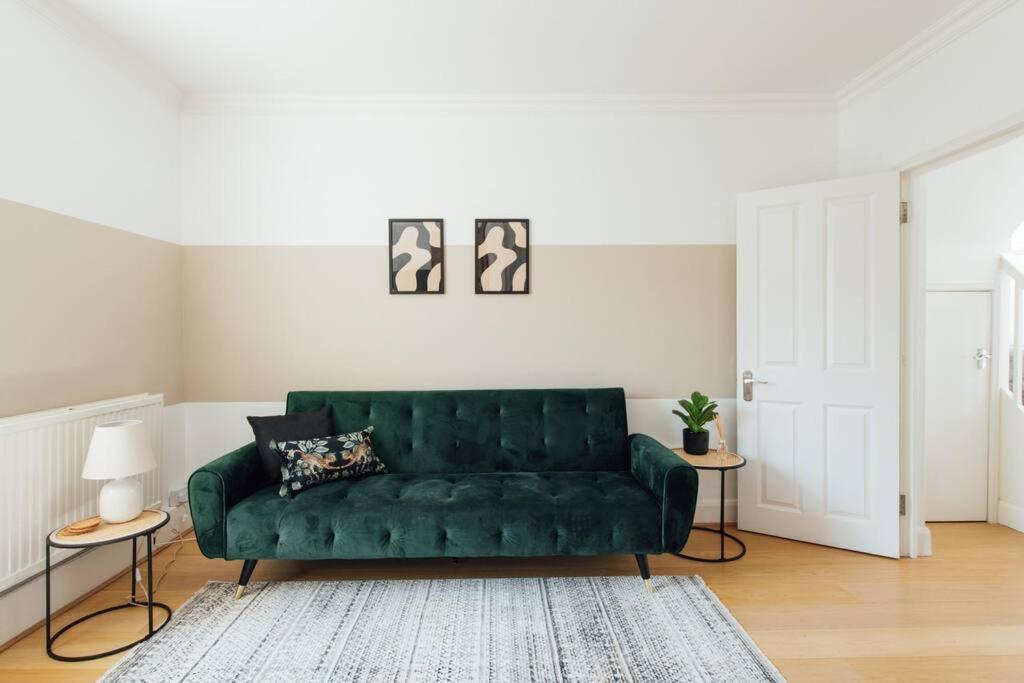 Charming 2 Bedroom Flat In The Heart Of Kings Cross, Лондон Экстерьер фото